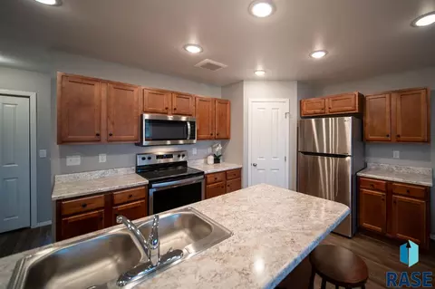 210 N Nesmith Ave, Sioux Falls, SD 57103 photo 10