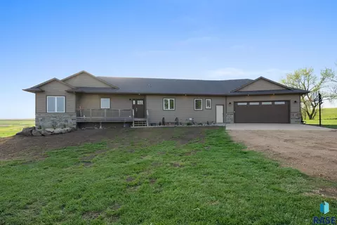 25467 455th Ave, Montrose, SD 57048