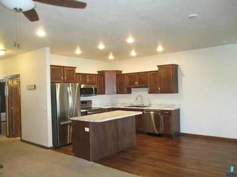 Kitchen - 5408 E Wonder St, Sioux Falls, SD 57108 photo 2 of 2