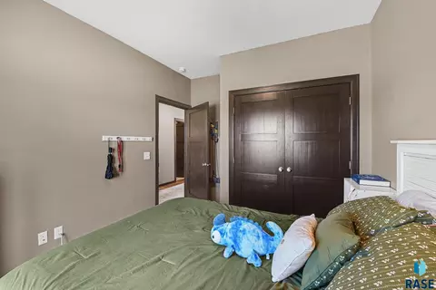 Bedroom - 3905 E 68th St, Sioux Falls, SD 57108 photo 4 of 6