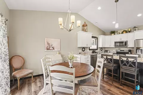 Dining - 3905 E 68th St, Sioux Falls, SD 57108 photo 2 of 2