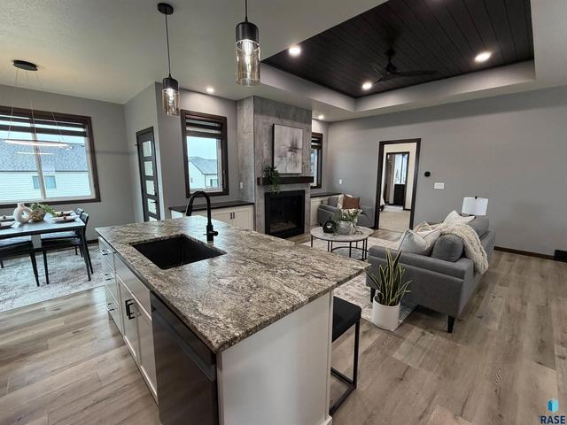 4104 Infield Ave, Sioux Falls, SD 57110