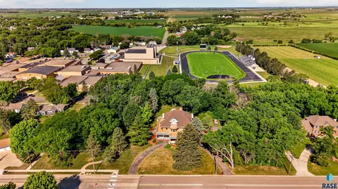 View/Area - 903 N Dakota St, Canton, SD 57013 photo 3 of 4