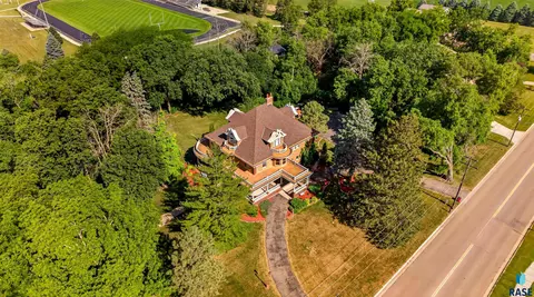 View/Area - 903 N Dakota St, Canton, SD 57013 photo 2 of 4