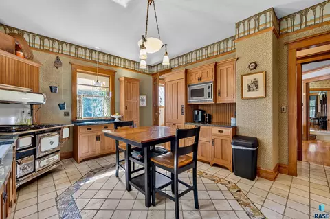 Kitchen - 903 N Dakota St, Canton, SD 57013 photo 2 of 3
