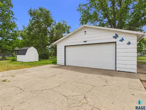 Other - 612 S Cedar St, Canton, SD 57013 photo 3 of 8