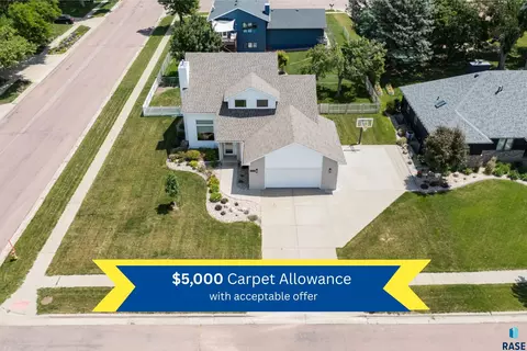 2200 S Crown Hill Dr, Sioux Falls, SD 57106