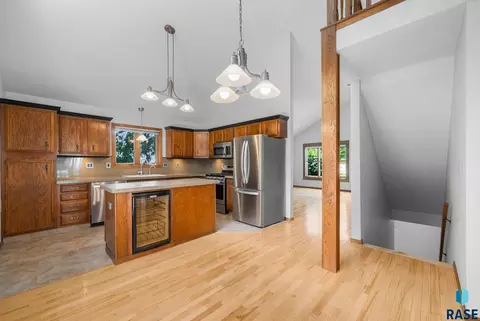 Kitchen - 709 E Sandpiper Trl, Sioux Falls, SD 57108 photo 1 of 6