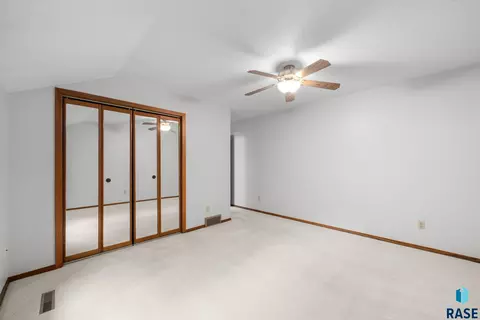 Bedroom - 709 E Sandpiper Trl, Sioux Falls, SD 57108 photo 7 of 10