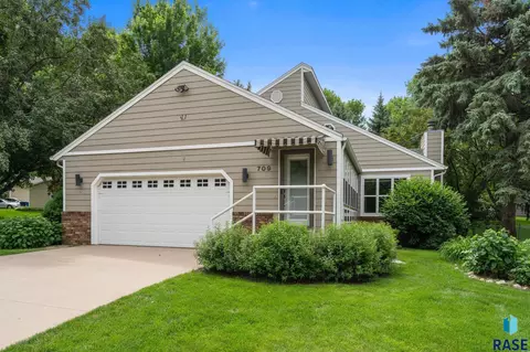 Exterior - 709 E Sandpiper Trl, Sioux Falls, SD 57108 photo 21 of 22