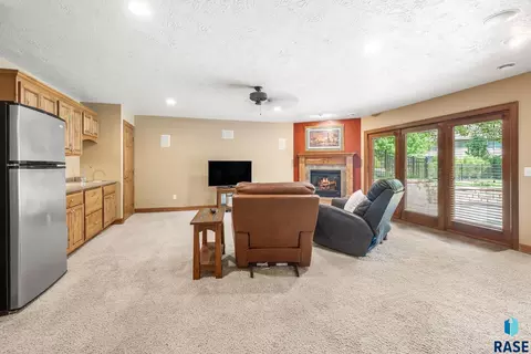 800 W Glen Eagle St, Sioux Falls, SD 57108 photo 20