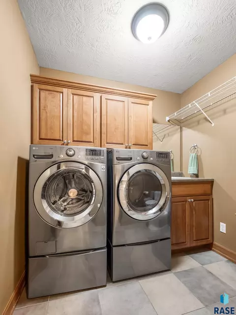 800 W Glen Eagle St, Sioux Falls, SD 57108 photo 12