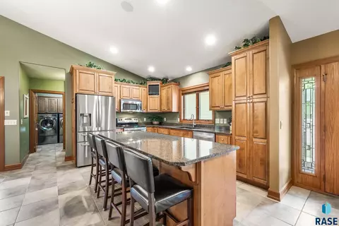 800 W Glen Eagle St, Sioux Falls, SD 57108 photo 8