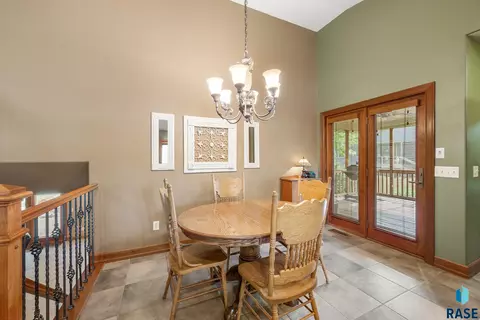 800 W Glen Eagle St, Sioux Falls, SD 57108 photo 10