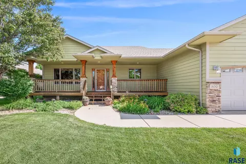 800 W Glen Eagle St, Sioux Falls, SD 57108 photo 2
