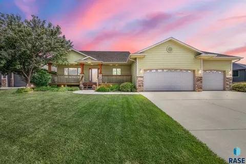 800 W Glen Eagle St, Sioux Falls, SD 57108