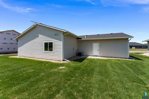 1230 N Titan St, Tea, SD 57064 photo 24