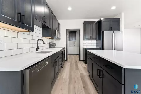 1230 N Titan St, Tea, SD 57064 photo 7
