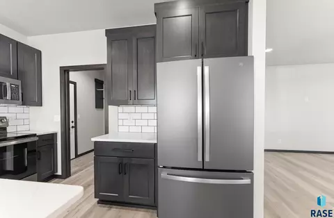 1230 N Titan St, Tea, SD 57064 photo 6