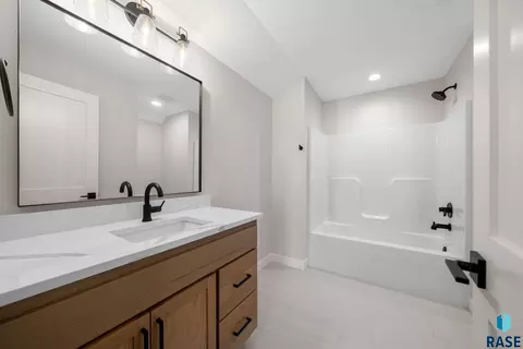 Bath - 5921 E Rush St, Sioux Falls, SD 57110 photo 4 of 4