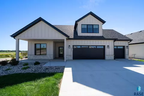 Exterior - 5921 E Rush St, Sioux Falls, SD 57110 photo 2 of 6