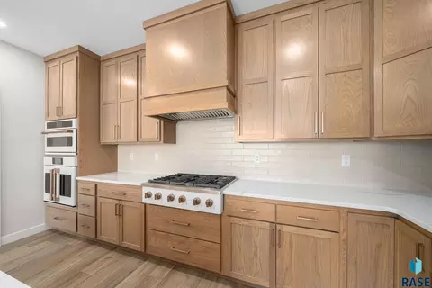 Kitchen - 5921 E Rush St, Sioux Falls, SD 57110 photo 2 of 3