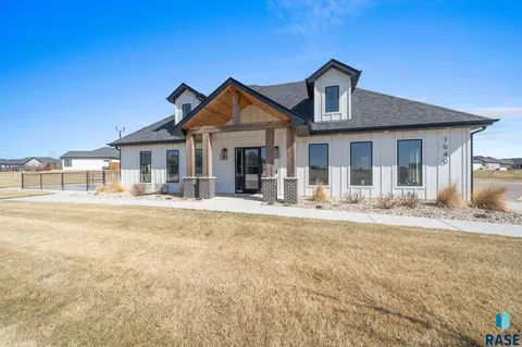 Exterior - 5921 E Rush St, Sioux Falls, SD 57110 photo 6 of 6