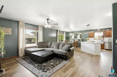 2301 N Devon Ave, Tea, SD 57064 photo 5