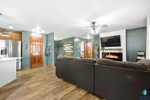 2301 N Devon Ave, Tea, SD 57064 photo 8