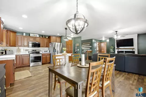 2301 N Devon Ave, Tea, SD 57064 photo 10