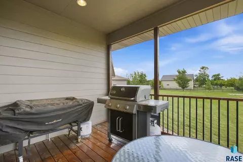 Exterior - 27217 Lovely Pl, Tea, SD 57064 photo 4 of 13