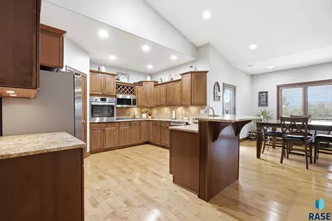 Kitchen - 27217 Lovely Pl, Tea, SD 57064 photo 1 of 7