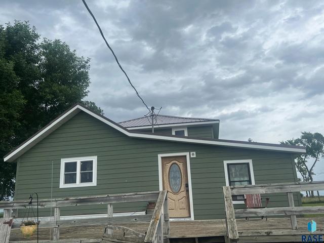 26000 445th Ave, Canistota, SD 57012