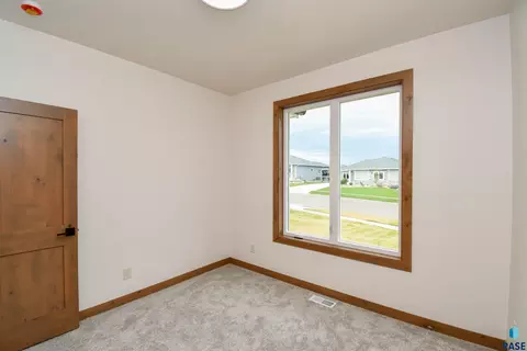 6601 E Fieldview St, Sioux Falls, SD 57110 photo 33