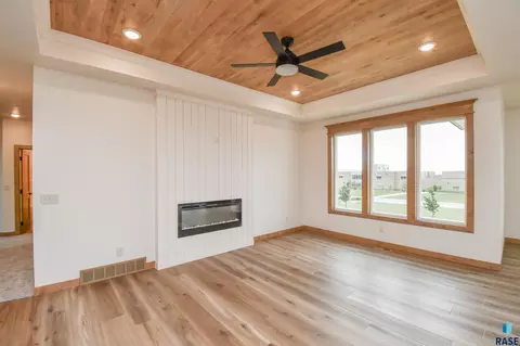 6601 E Fieldview St, Sioux Falls, SD 57110 photo 11
