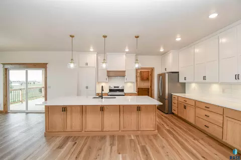 6601 E Fieldview St, Sioux Falls, SD 57110 photo 12