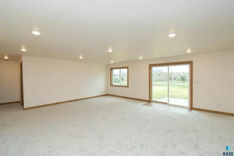 6601 E Fieldview St, Sioux Falls, SD 57110 photo 24