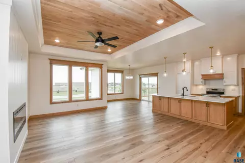 6601 E Fieldview St, Sioux Falls, SD 57110 photo 10