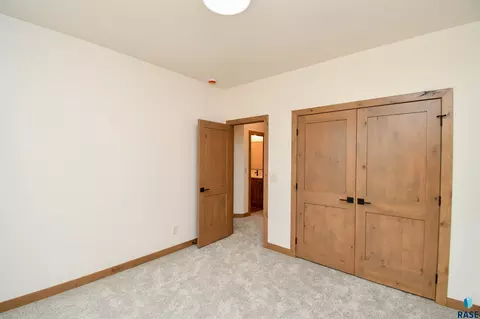 6601 E Fieldview St, Sioux Falls, SD 57110 photo 37