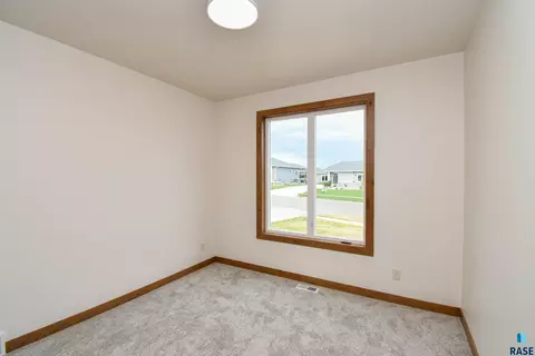 6601 E Fieldview St, Sioux Falls, SD 57110 photo 36