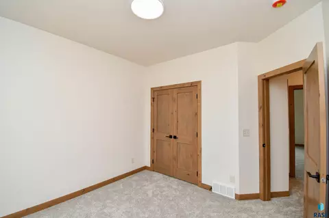 6601 E Fieldview St, Sioux Falls, SD 57110 photo 34