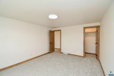 6601 E Fieldview St, Sioux Falls, SD 57110 photo 46