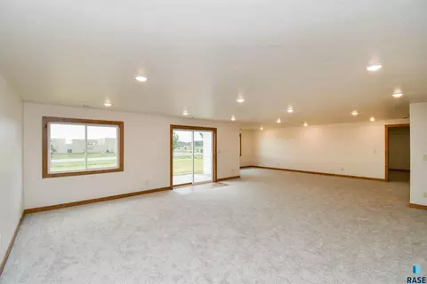6601 E Fieldview St, Sioux Falls, SD 57110 photo 25