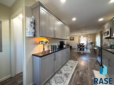 Kitchen - 114 N Maple Ave, Pierre, SD 57501 photo 4 of 5