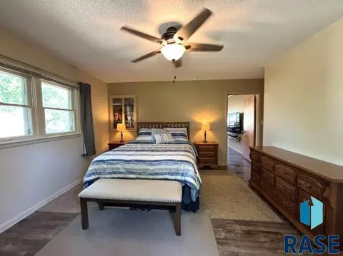 Bedroom - 114 N Maple Ave, Pierre, SD 57501 photo 2 of 9