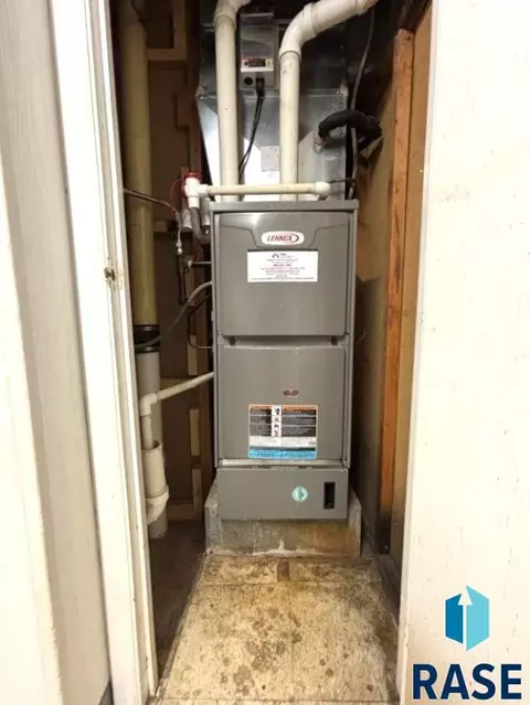 Other - 114 N Maple Ave, Pierre, SD 57501 photo 10 of 35