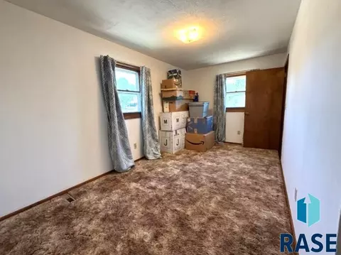 Bedroom - 114 N Maple Ave, Pierre, SD 57501 photo 9 of 9