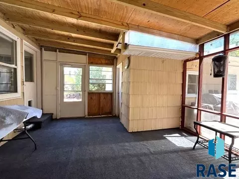 Exterior - 114 N Maple Ave, Pierre, SD 57501 photo 2 of 22