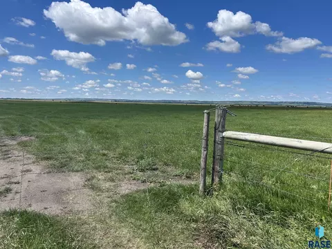 386 Th Ave, Wessington Springs, SD 57382