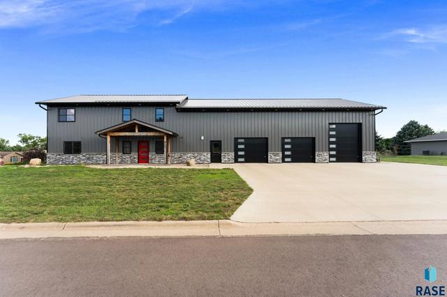 513 Beck Dr, Alcester, SD 57001